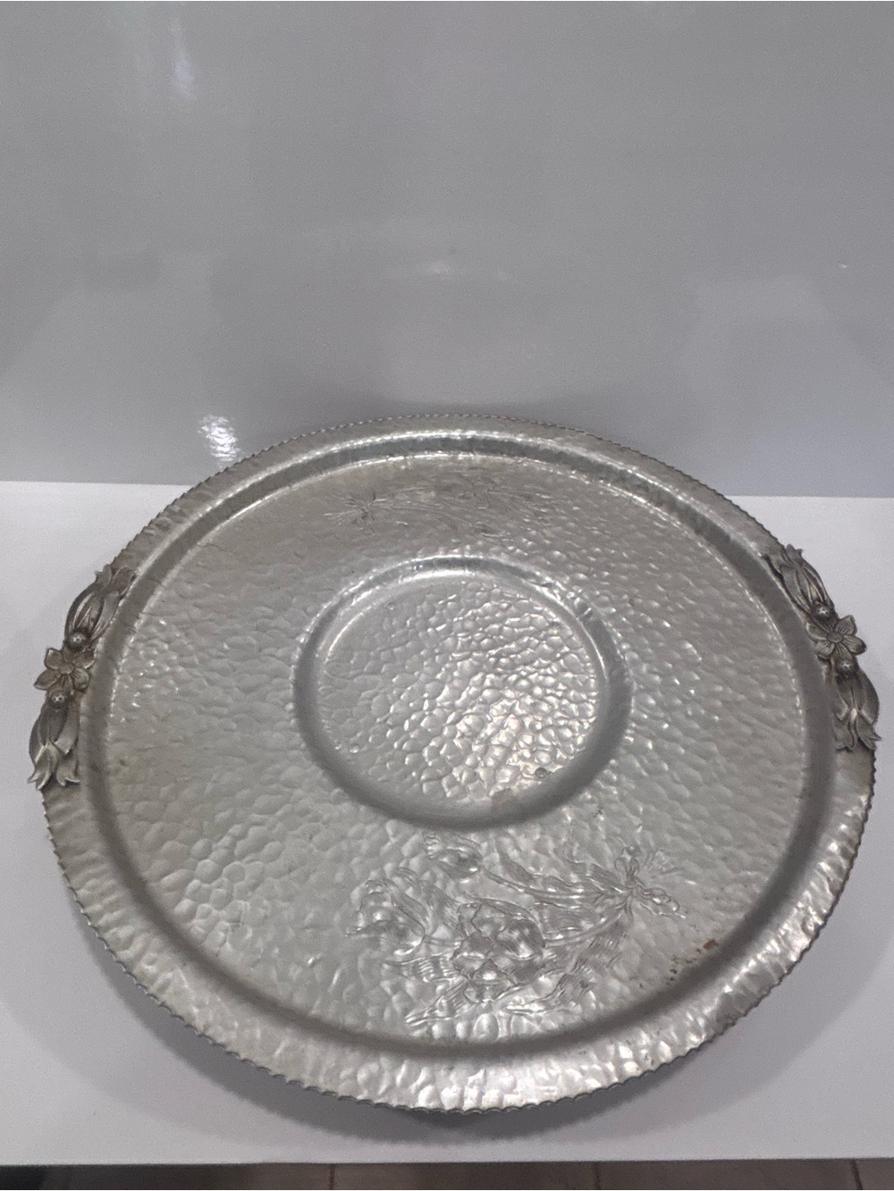 Vintage Rodney Kent hand wrought creations no471 hammered aluminum pedestal tray